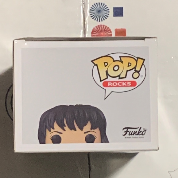 Selena Funko pop (NWT) - Picture 5 of 6